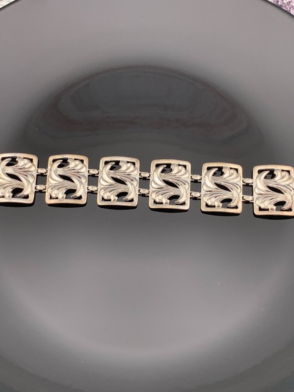 W.E. Richards Repousse Openwork Panel Sterling Silver Wave Vtg Bracelet J217 - Picture 5 of 8